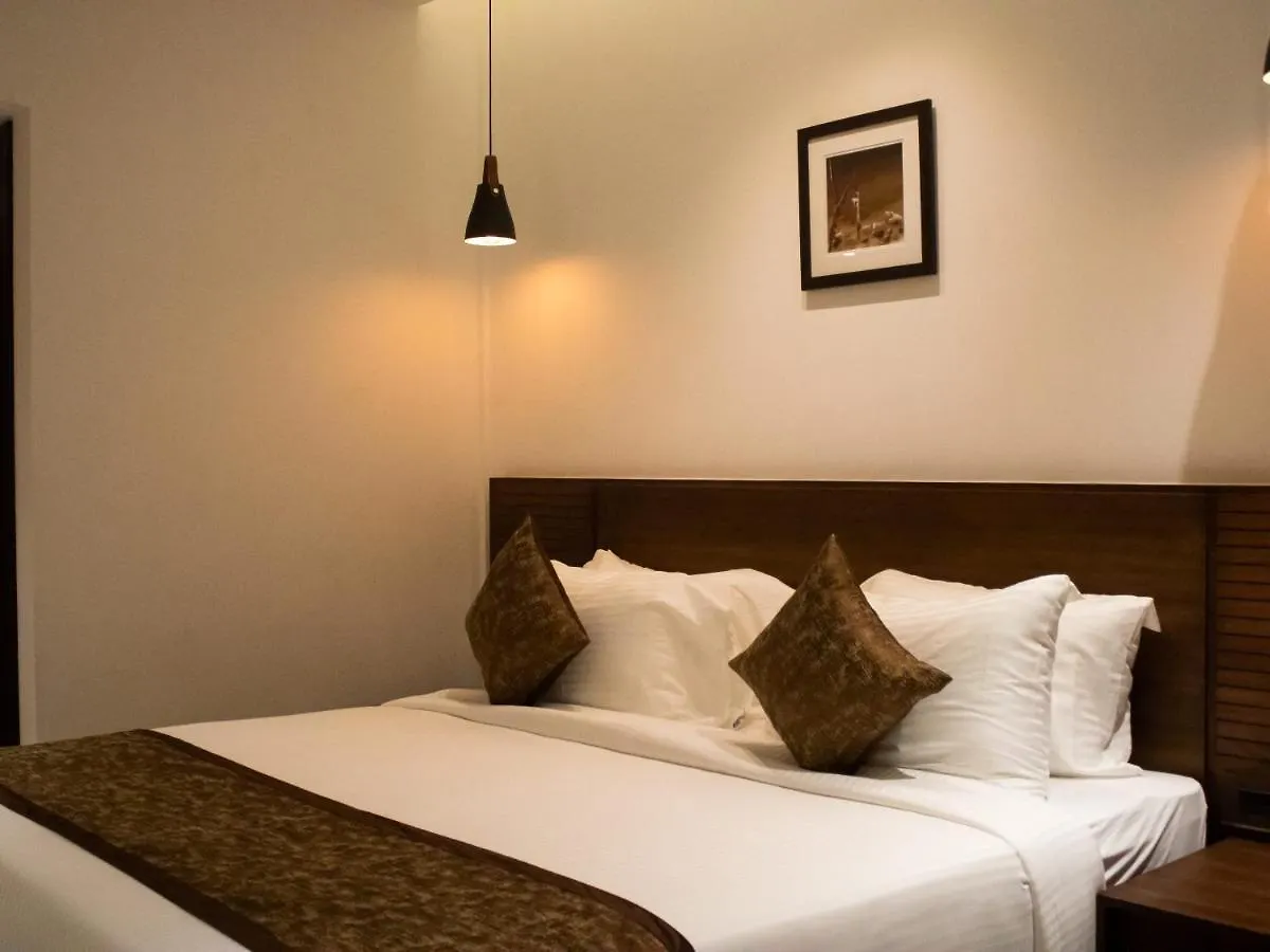 The Runway Hotel Kochi 3*,  India